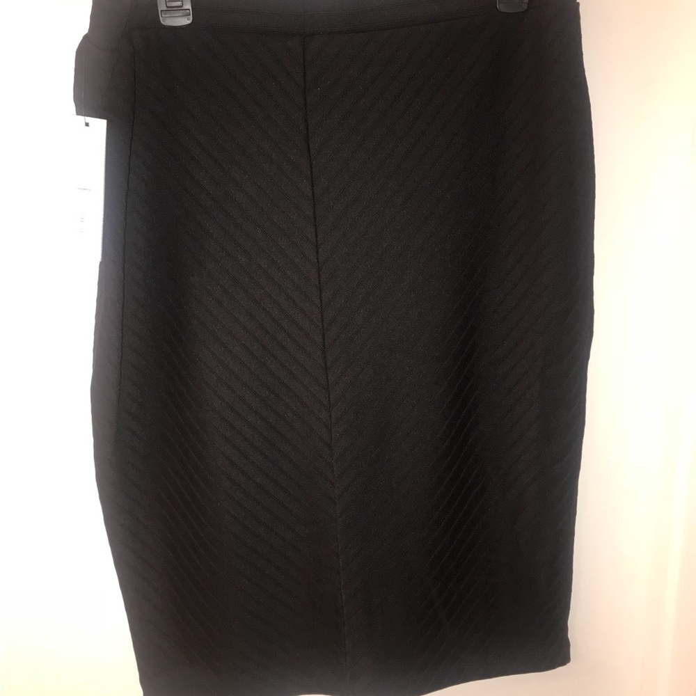 🆕 Apt 9. Black pencil skirt size large - Picture 1 of 2